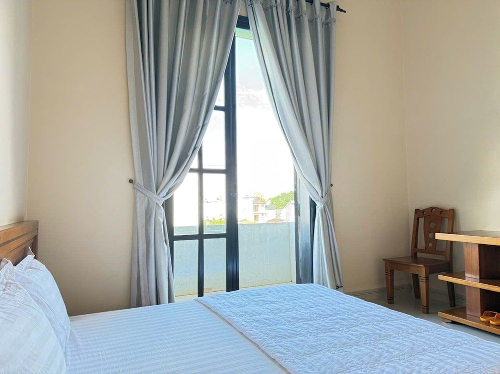 Doi Ngoai Bien Phong SPA Hotel Superior Double Room 5