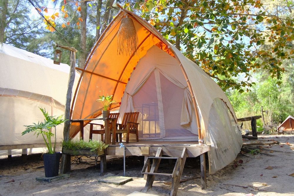 Deluxe Tent