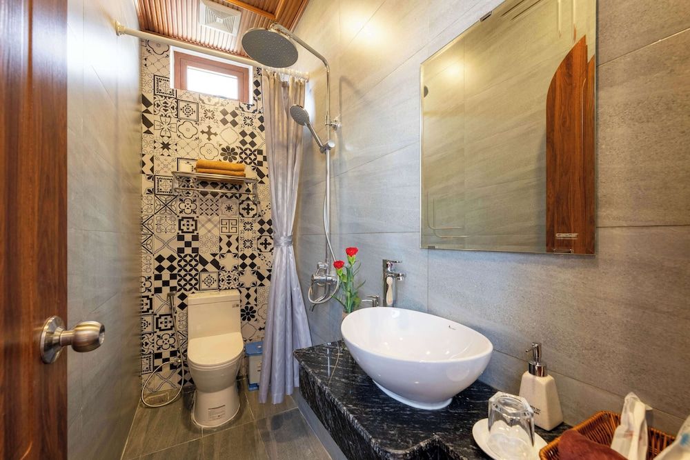 The View Boutique Hoi An Superior Double Room, Balcony, Courtyard View 7