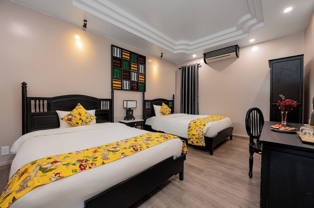 Standard Twin Room, Bathtub