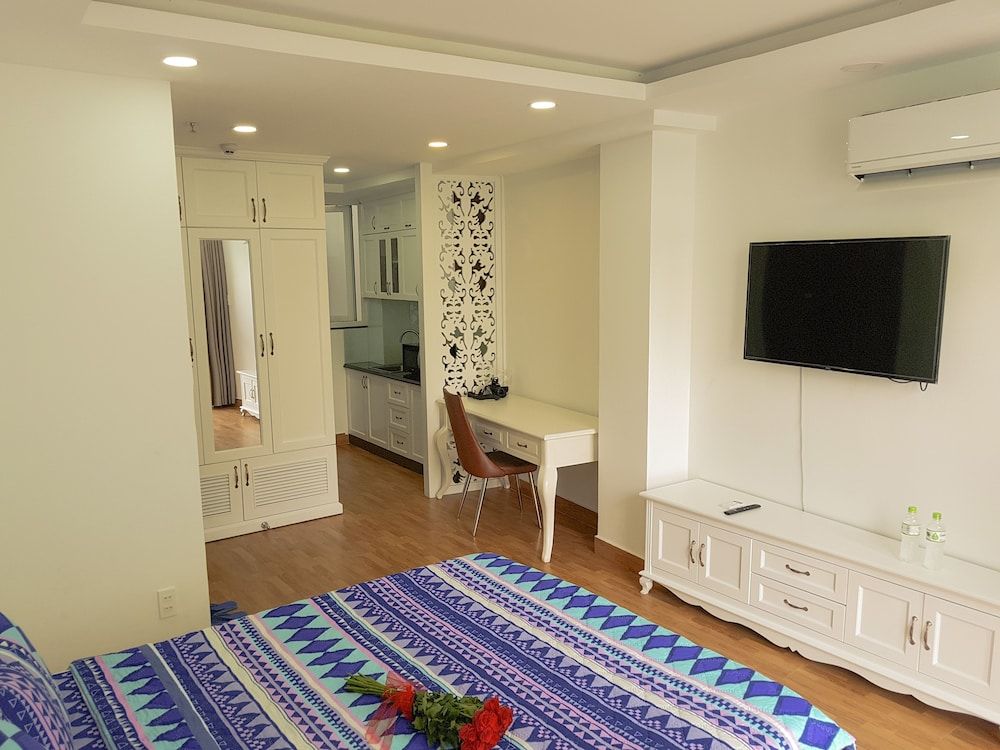 Junior Studio, 1 Double Bed, Non Smoking, City View