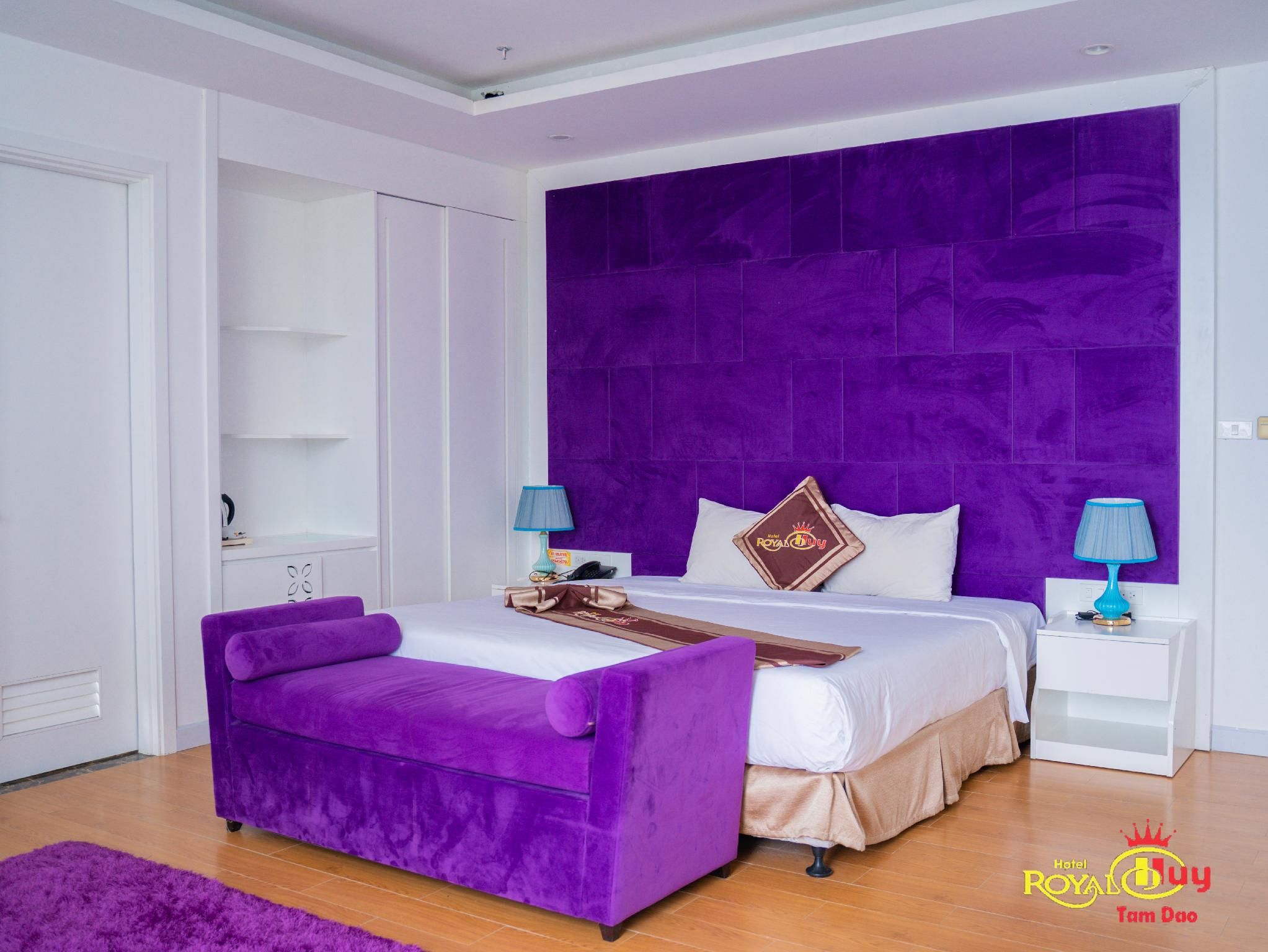 Honeymoon Suite