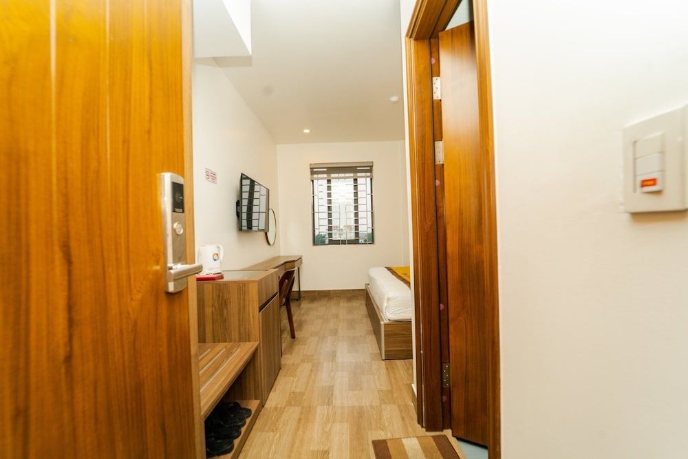 Sonne Hotel Basic Single Room 2