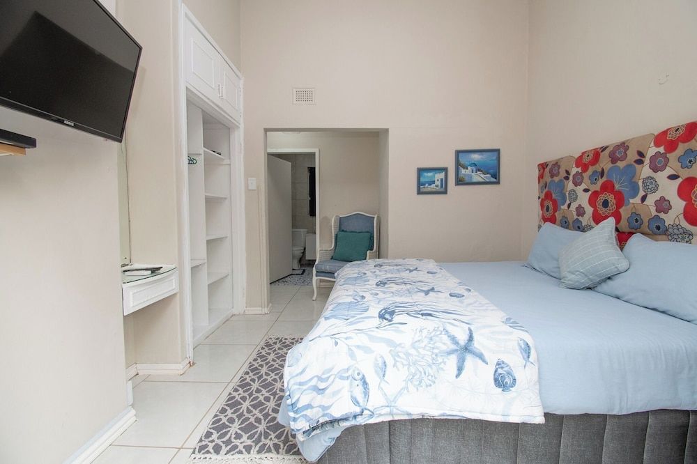 On The Beach Standard Room 8