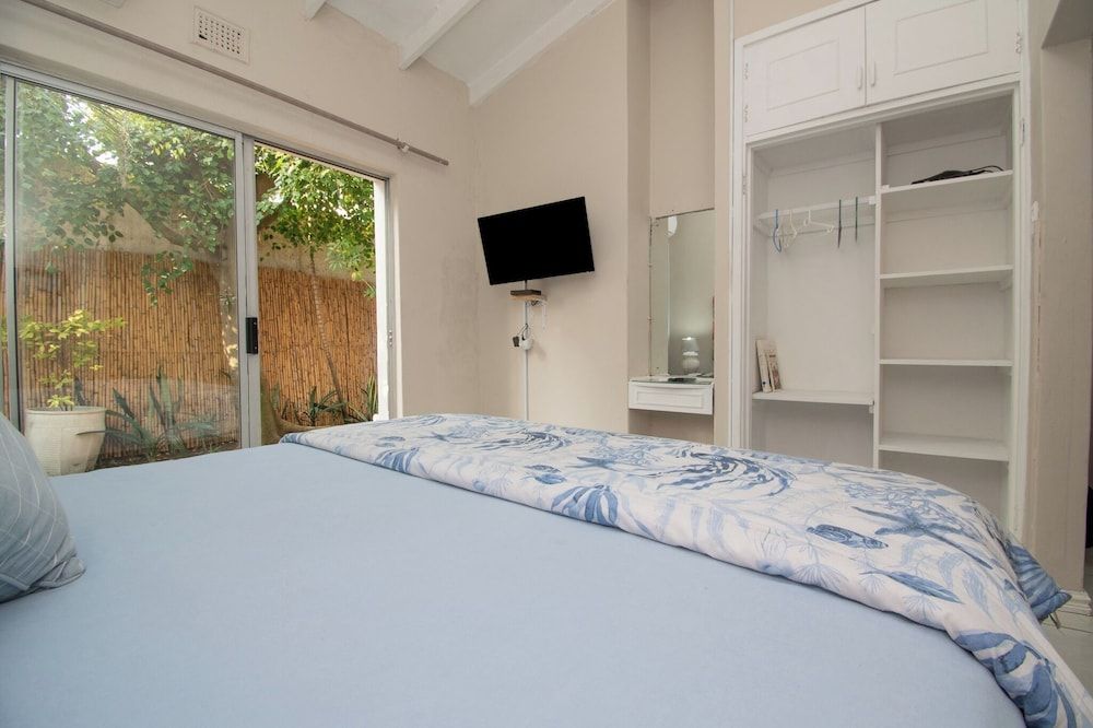 On The Beach Standard Room 6