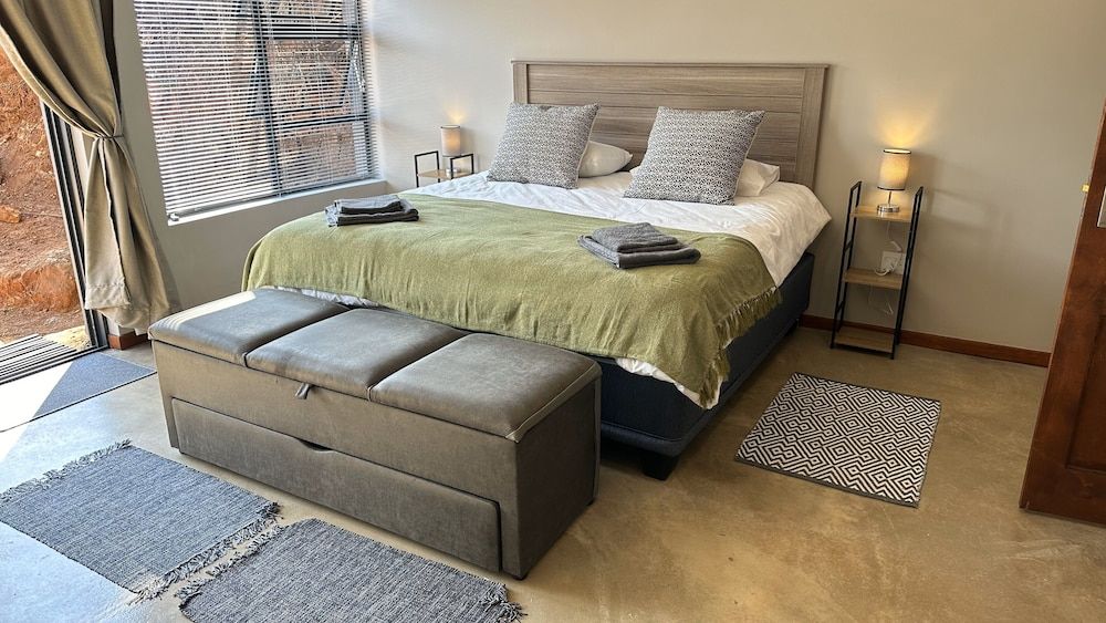 2-bed House in Dullstroom , Blue Crane Estate 66 House 17