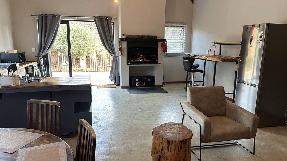 2-bed House in Dullstroom , Blue Crane Estate 66 House 33