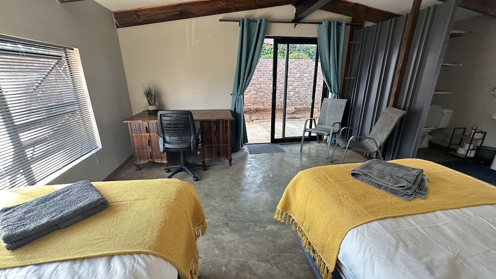 2-bed House in Dullstroom , Blue Crane Estate 66 House 4