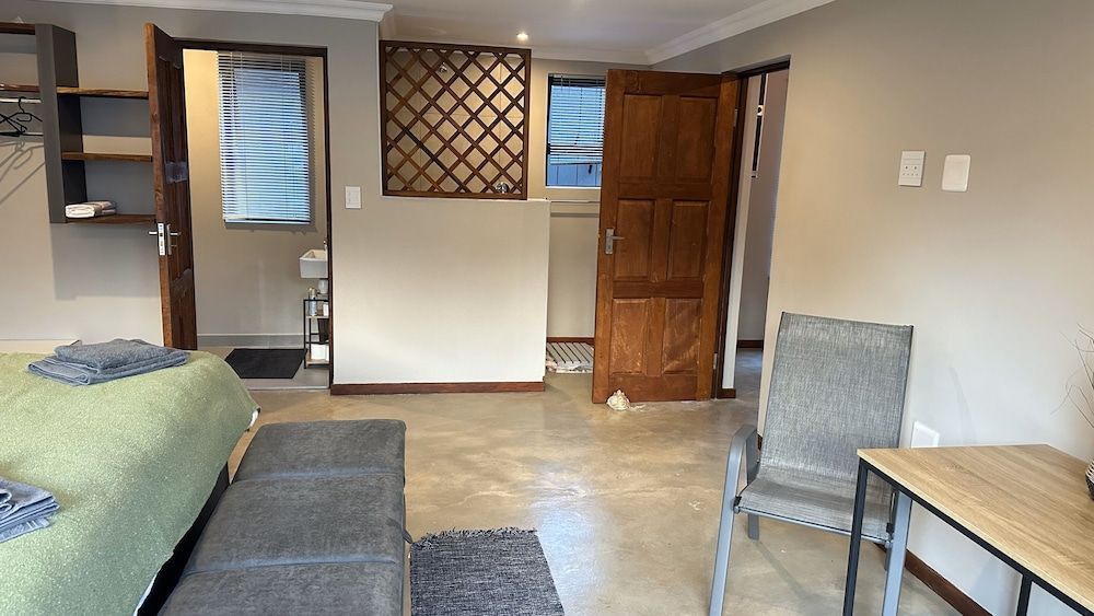 2-bed House in Dullstroom , Blue Crane Estate 66 House 3