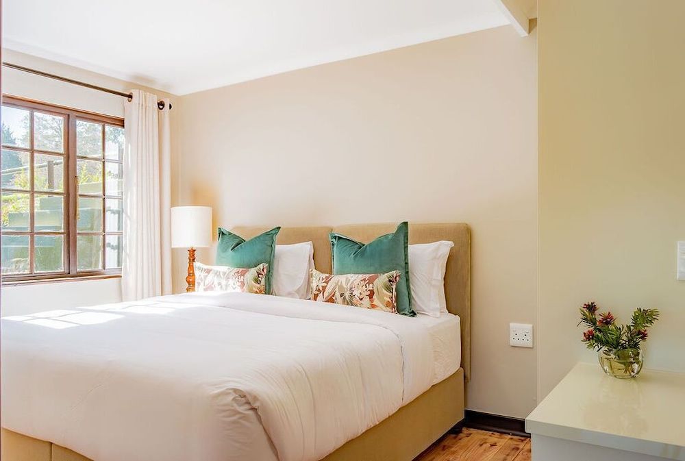 Superior Cottage, 2 Bedrooms, Lake View