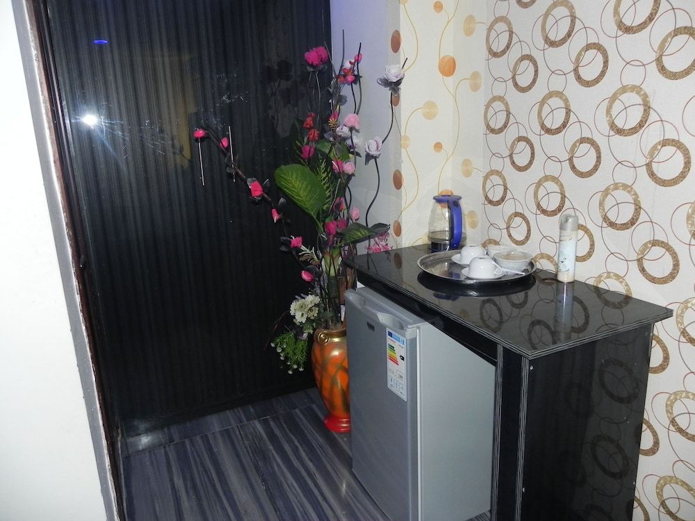 Gold Crown international Hotel Deluxe Suite 22