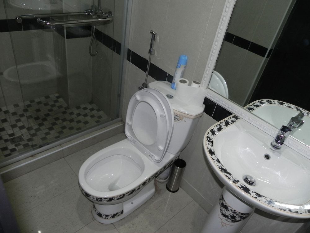 Gold Crown international Hotel Family Room 6