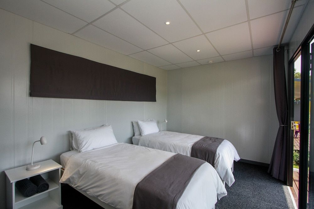 SleepOver Upington Twin Room 5