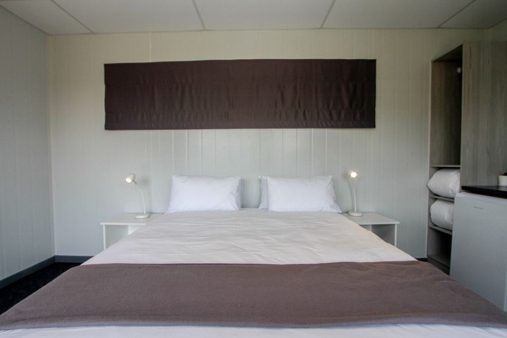 SleepOver Upington Double Room 4