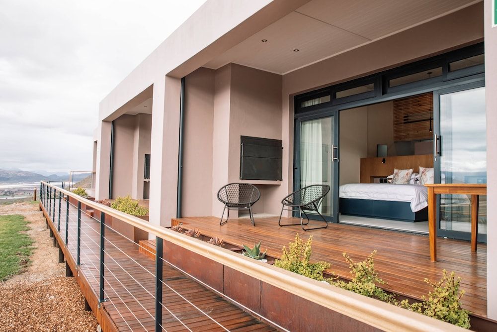 Khanyisa Mountain Lodge Junior Suite, 1 King Bed, Mountain View 14