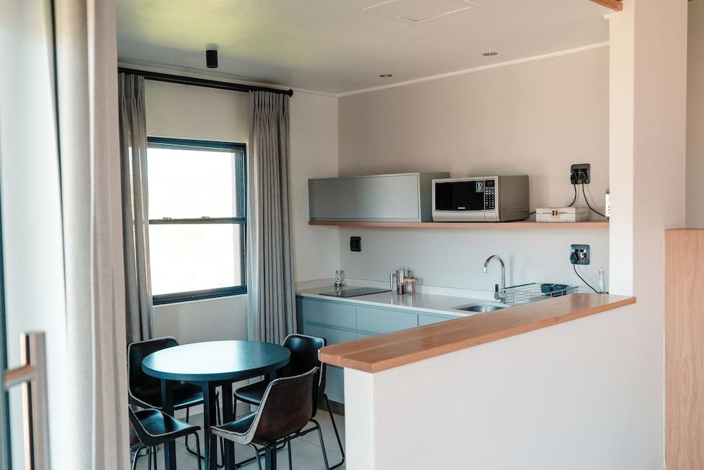 Khanyisa Mountain Lodge Superior Suite, 1 King Bed, Mountain View 10