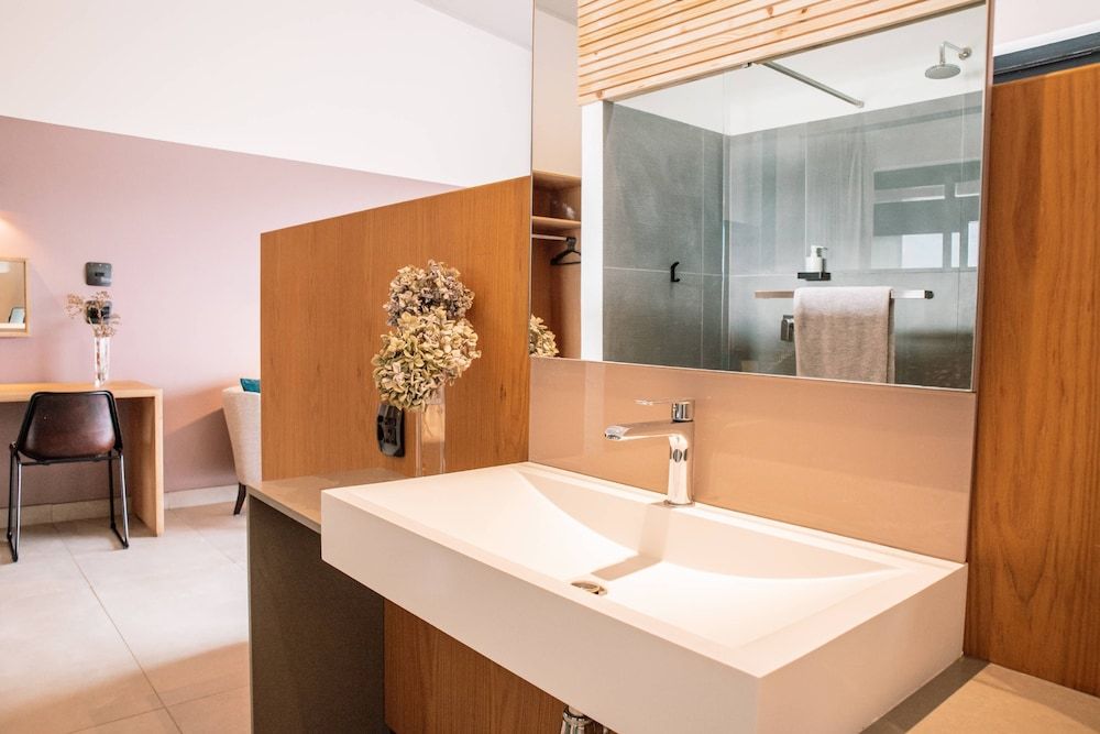 Khanyisa Mountain Lodge Junior Suite, 1 King Bed, Mountain View 22