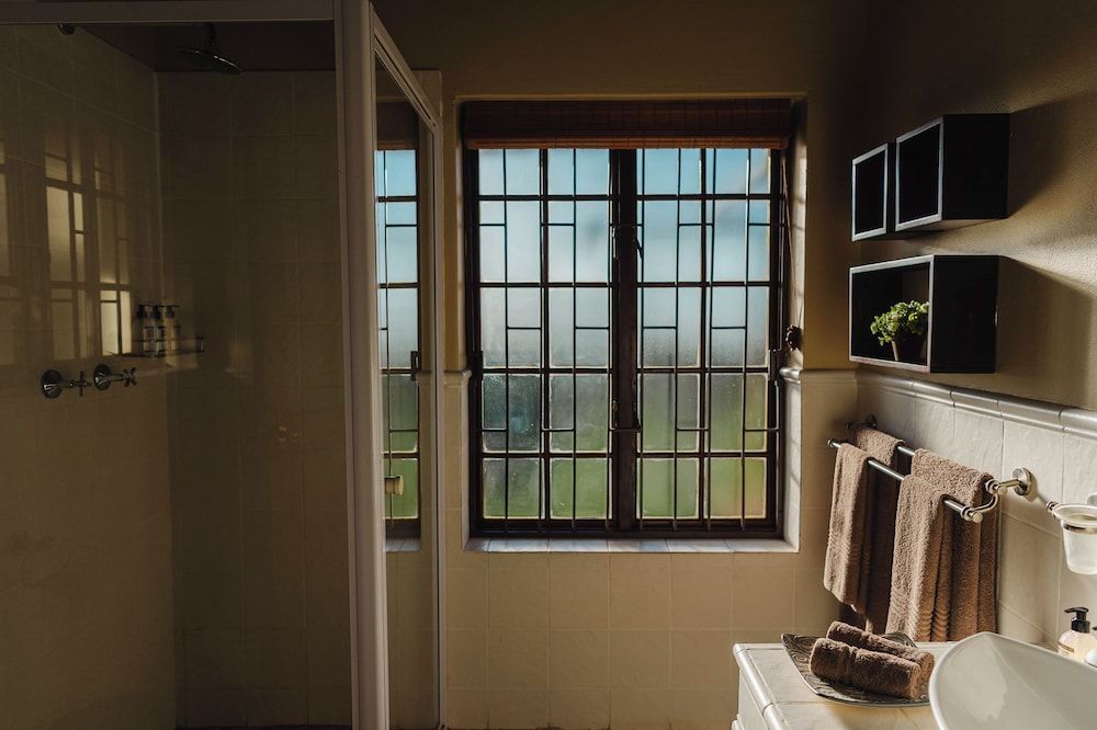 Hitgeheim Garden Cottages Classic Cottage (Free-Standing Self-Catering) 7