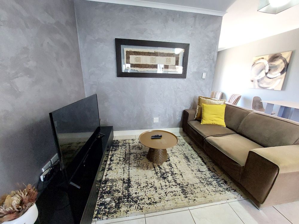Zwelakho Luxury  furnished apartments Family Apartment 3