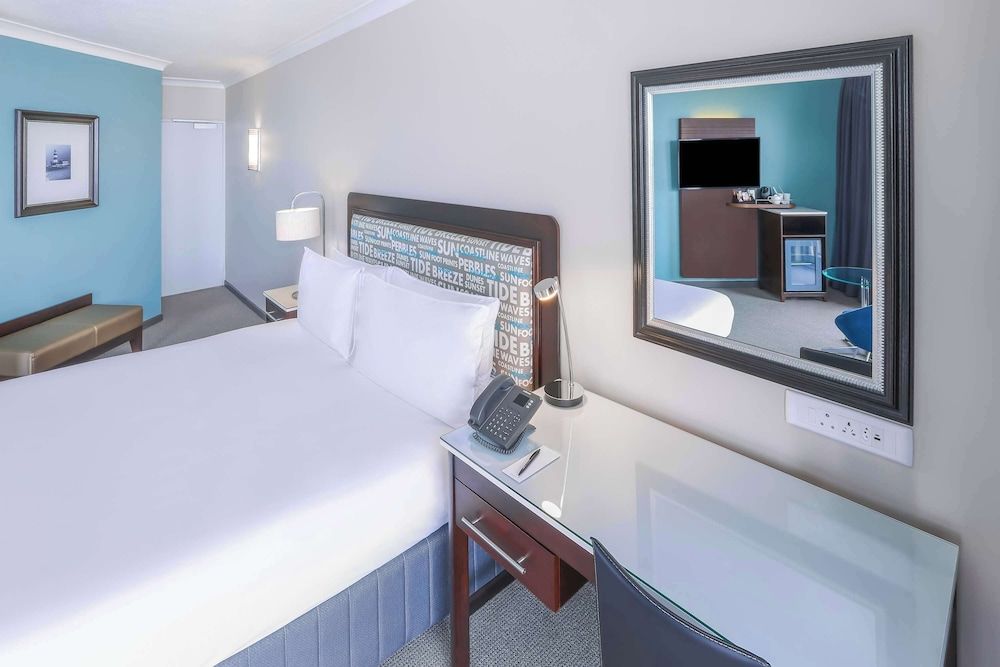 Garden Court East London Superior King Room 3