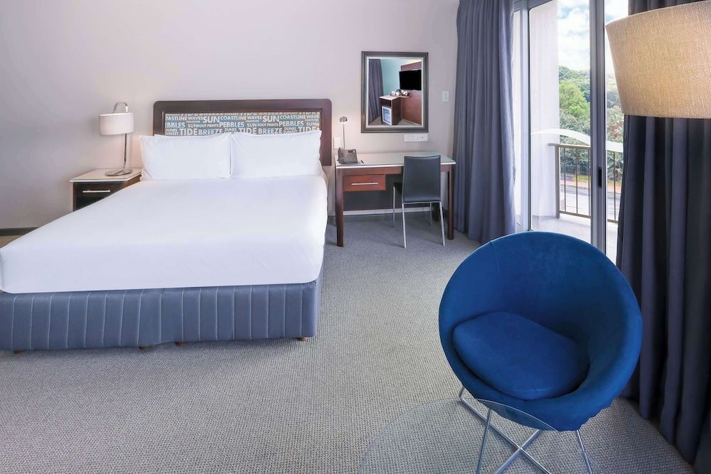 Garden Court East London Superior King Room 4