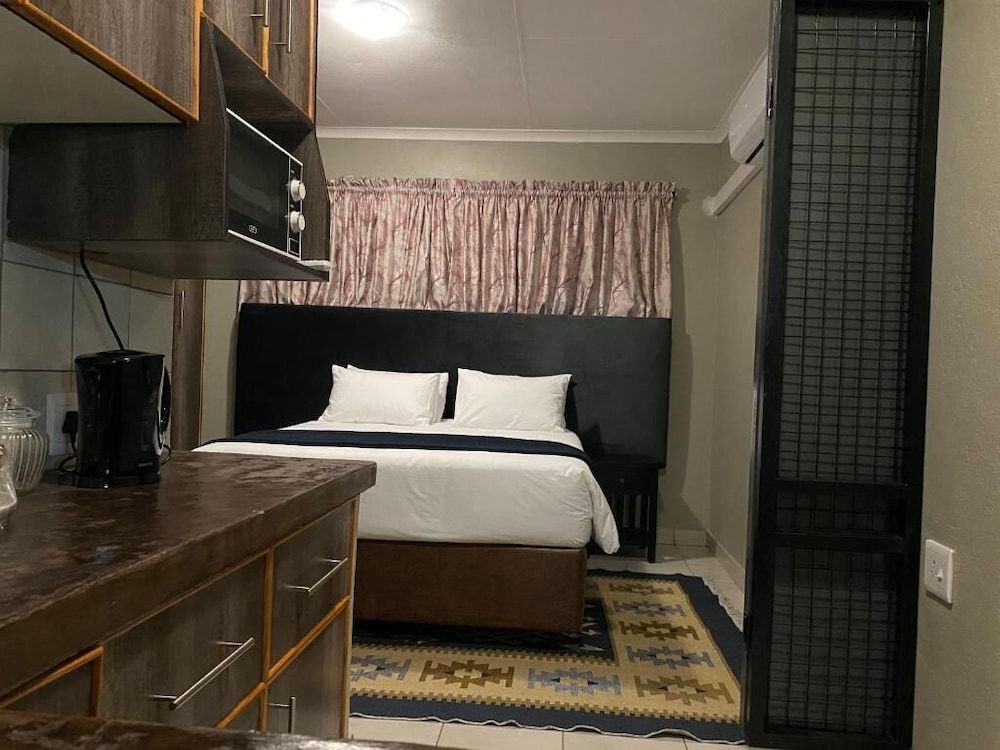 Deluxe Room, Garden View