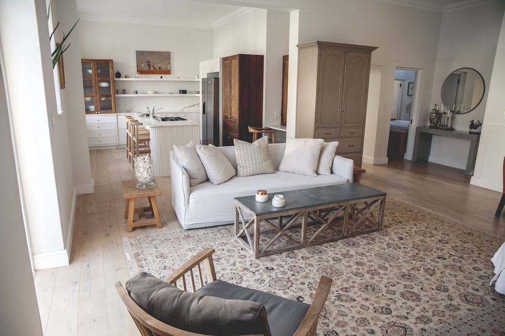 The Grand Hotel Robertson Executive Cottage 3