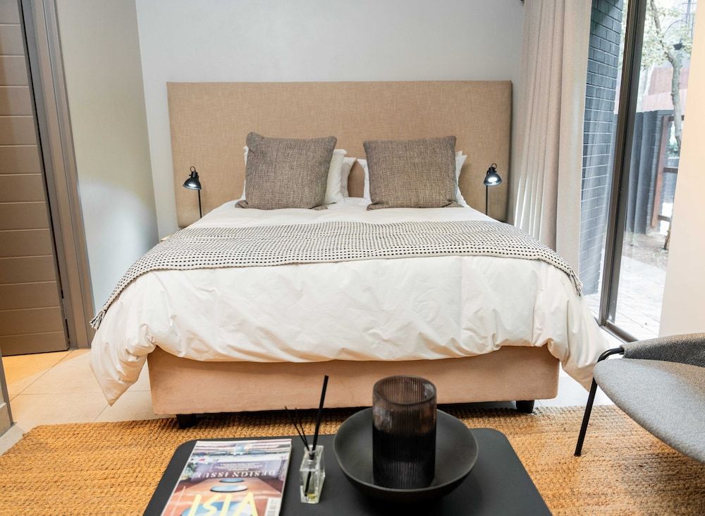 BlackBrick Bedfordview ApartHotel Standard Studio, 1 Queen Bed, Non Smoking, Garden View 2