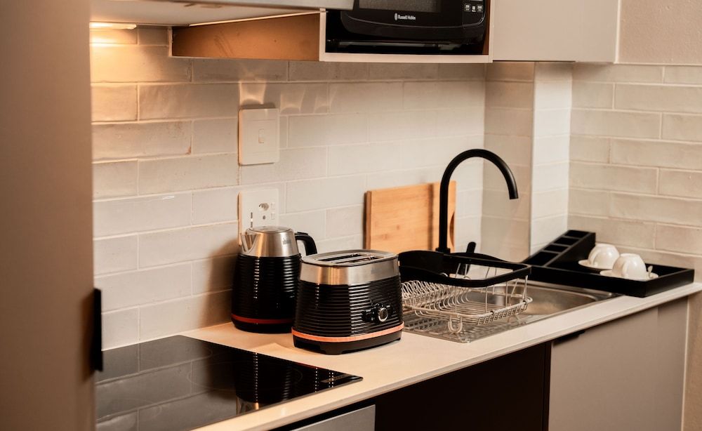 BlackBrick Bedfordview ApartHotel Standard Studio, 1 Queen Bed, Non Smoking, Garden View 4