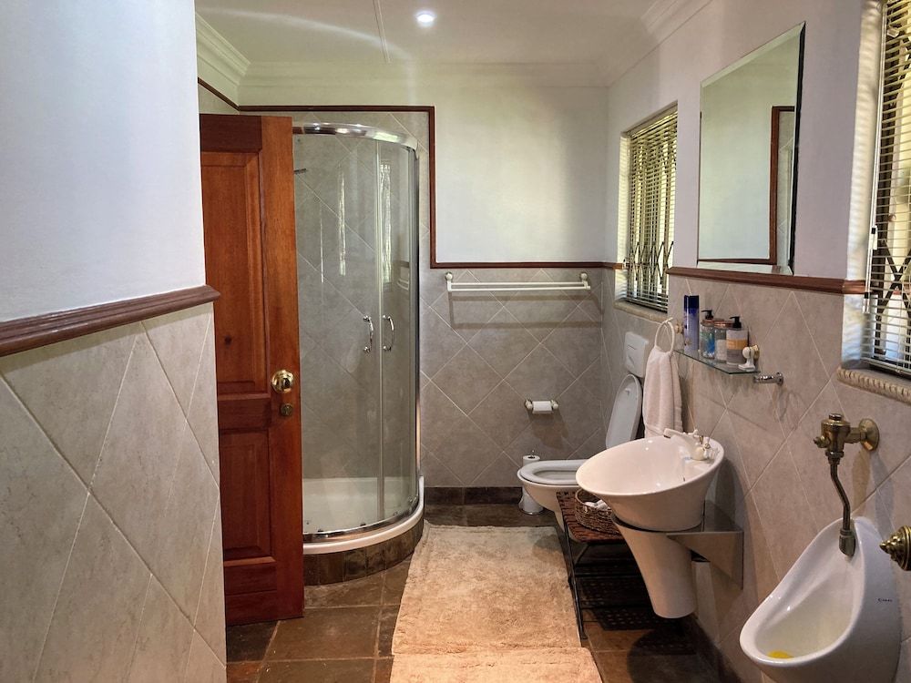 Halali Wilderness Game Ranch Deluxe Double or Twin Room, Private Bathroom, Pool View 4