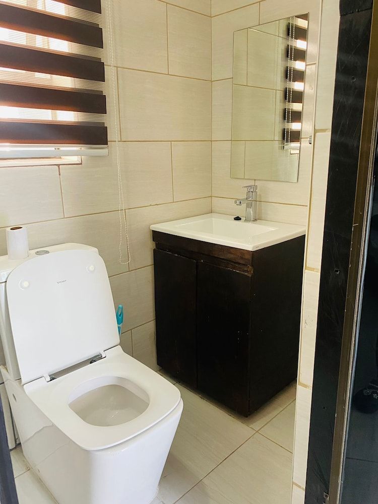 DBright Guest Lodge Deluxe Studio, Pool View 4