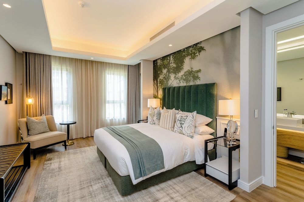 Presidential Apartment, 4 Bedrooms, Pool Access, Courtyard View