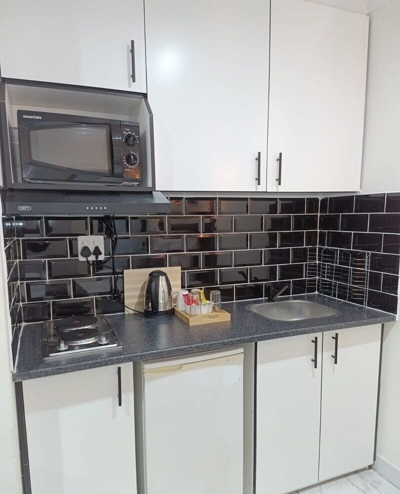 Meredale Lodge Executive Double or Twin Room 4