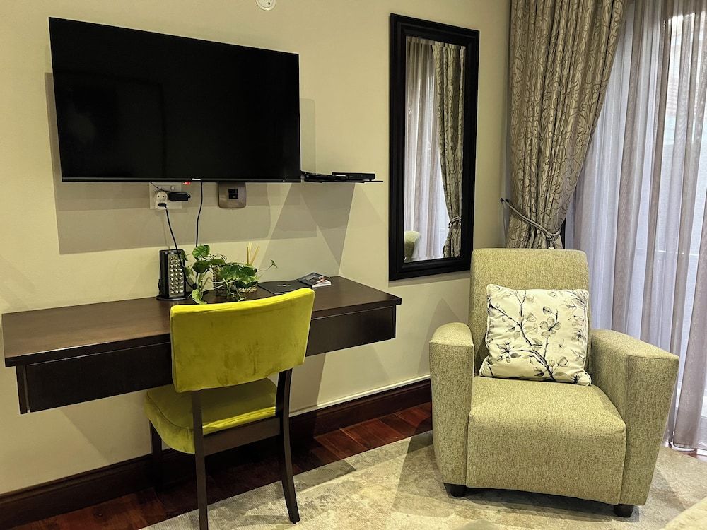 ONE O EIGHT BOUTIQUE HOTEL Luxury Double Room 2