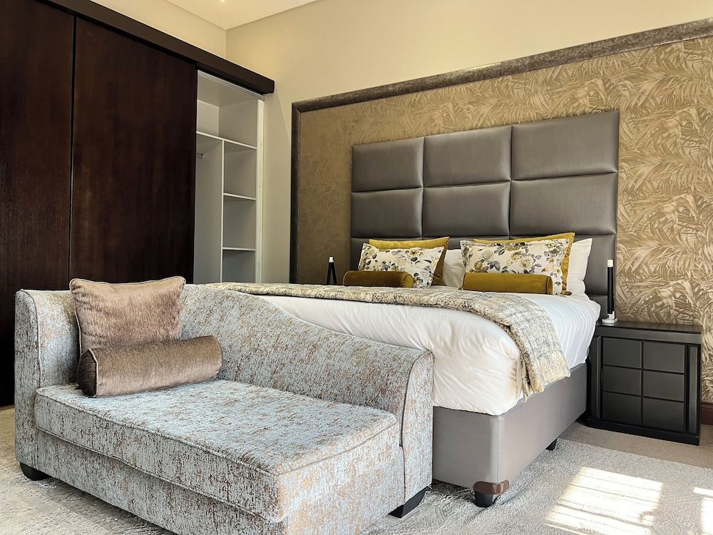 ONE O EIGHT BOUTIQUE HOTEL Executive Double or Twin Room