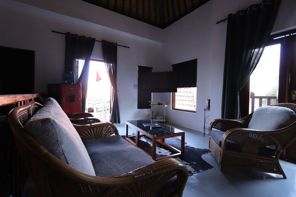 Luxury Studio Suite, Lake View