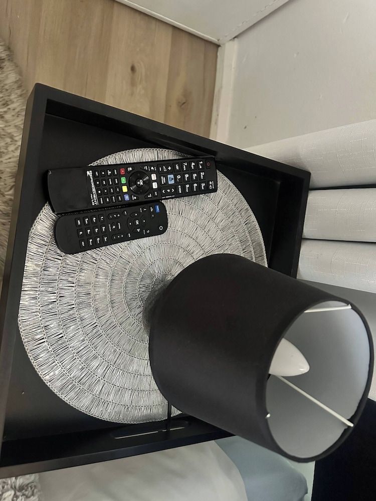 Charming Executive Studio, Solar Power, Wifi Apartment, 1 Bedroom 21