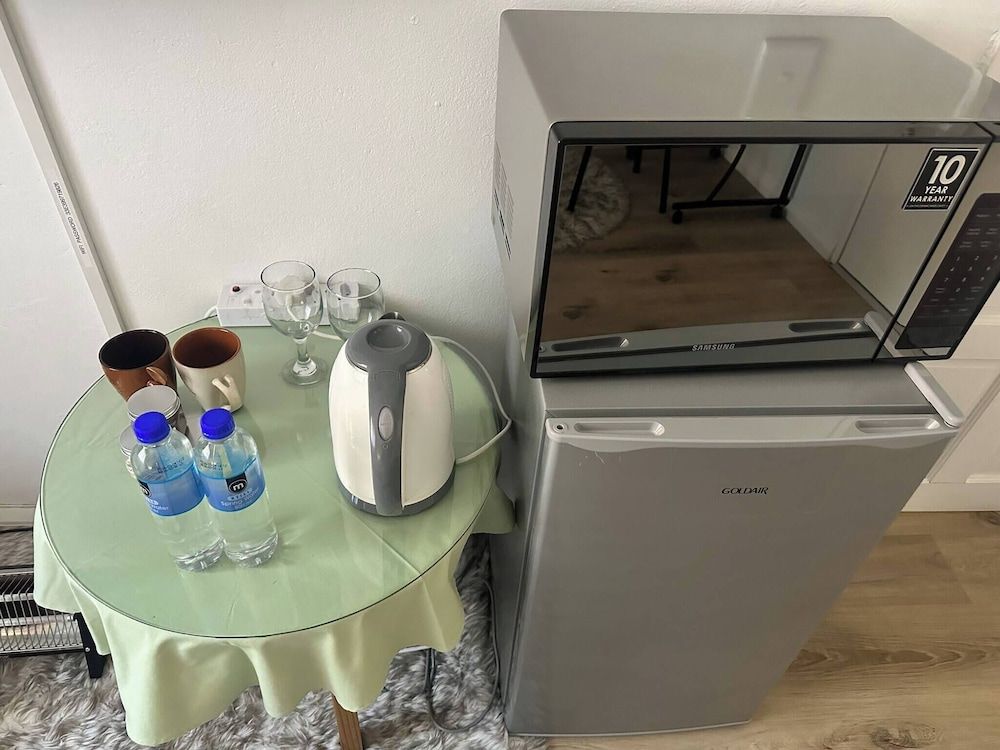 Charming Executive Studio, Solar Power, Wifi Apartment, 1 Bedroom 22