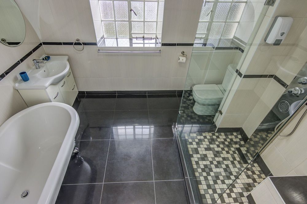 Edenvale Guesthouse Luxury Double Room 5