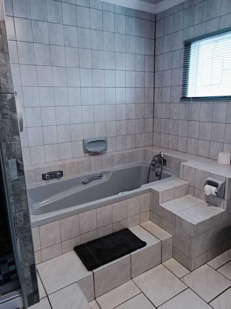 Pecan Farm Guesthouse Deluxe Double Room 31