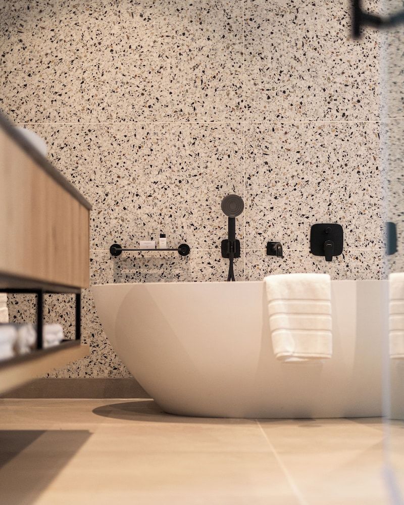 @Franschhoek Hotel Superior Double Room, Vineyard View 4