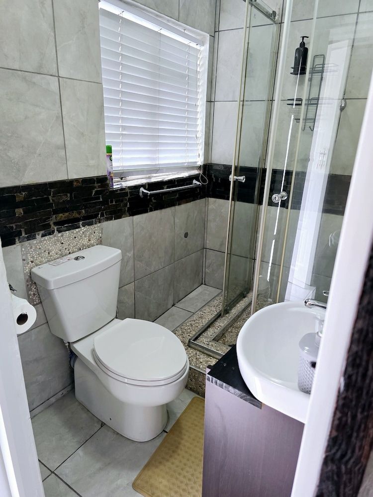 Waterfall City Guest Lodge Economy Studio, Garden Area 8