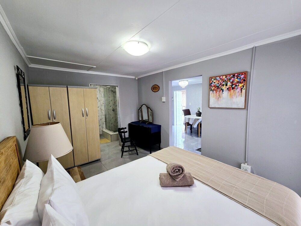 Waterfall City Guest Lodge