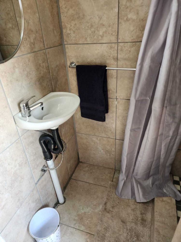 Room-khutsong Apartmentss Room, 1 Bedroom 15