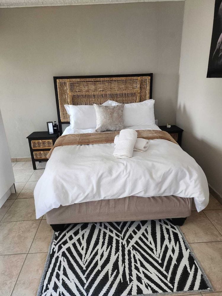 Room-khutsong Apartmentss Room, 1 Bedroom 9