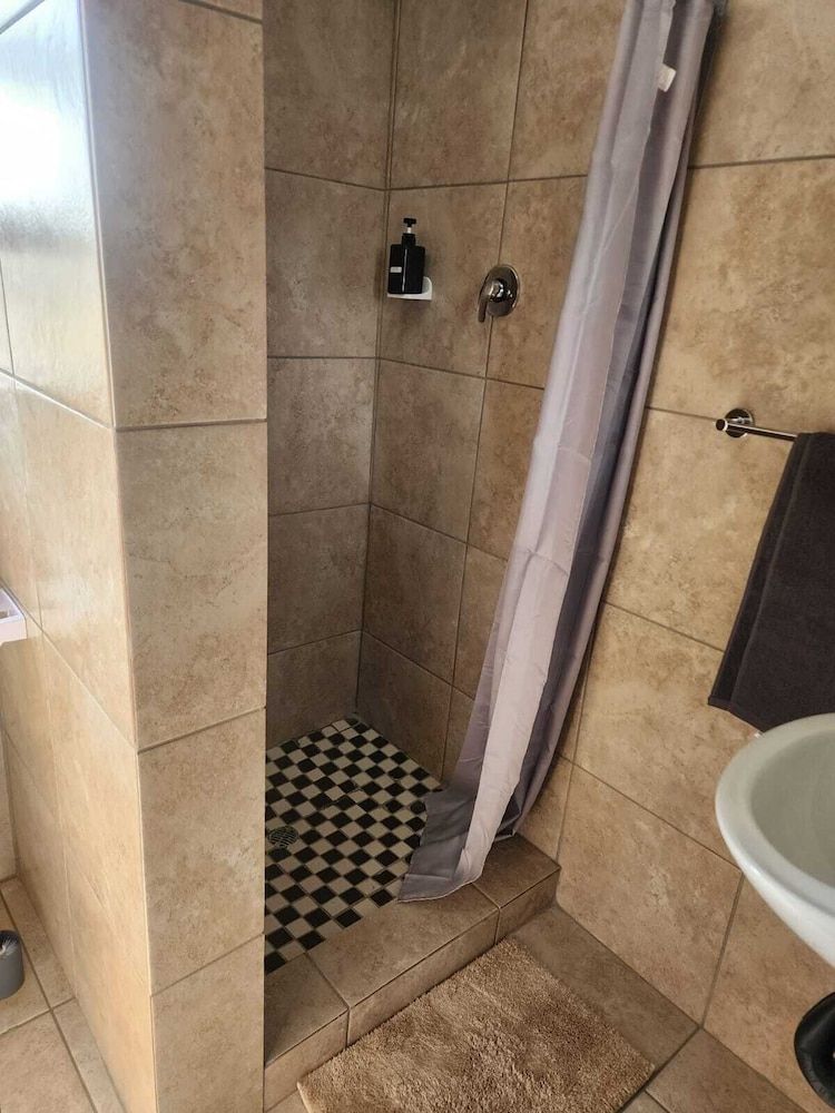 Room-khutsong Apartmentss Room, 1 Bedroom 13