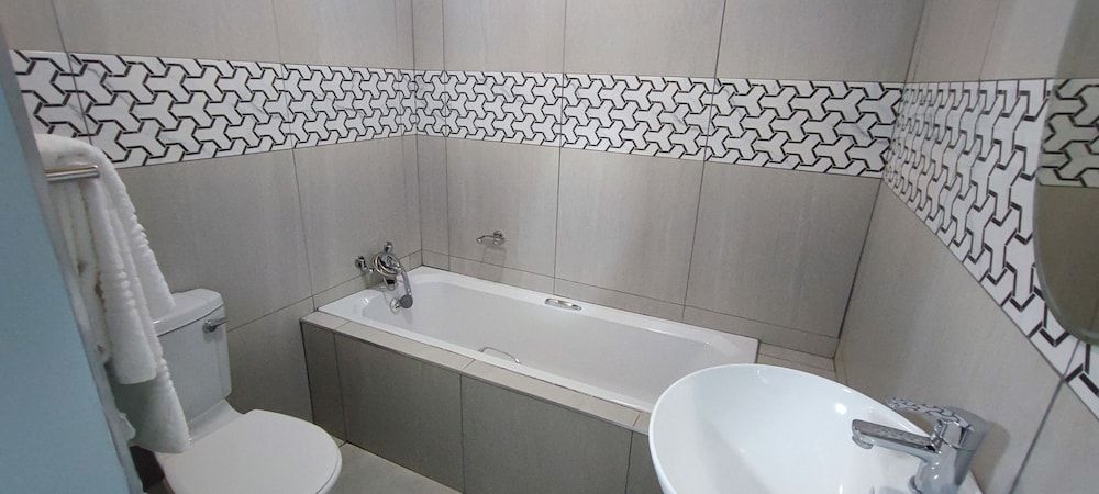 Eden Villas Guesthouse Superior Double or Twin Room, Courtyard View 15