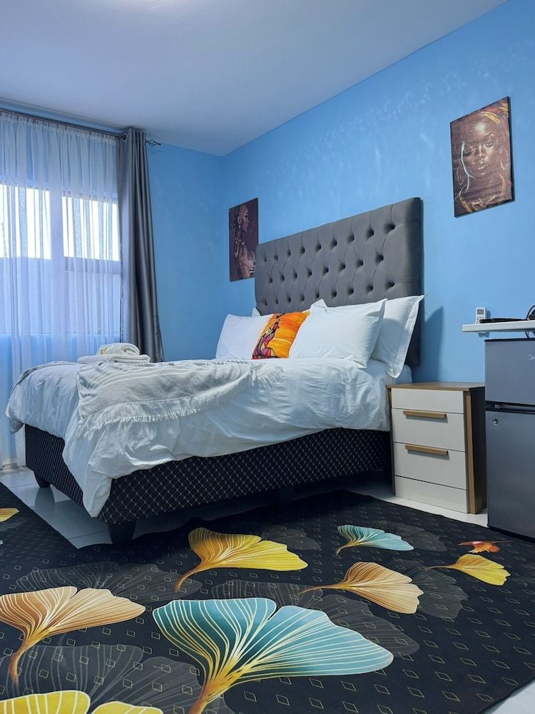 Eden Villas Guesthouse Superior Double or Twin Room, Courtyard View 9