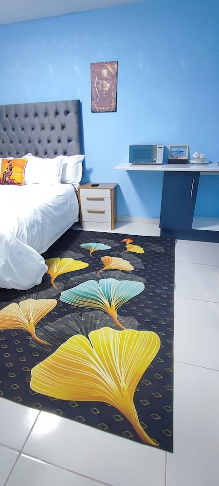 Eden Villas Guesthouse Superior Double or Twin Room, Courtyard View 7