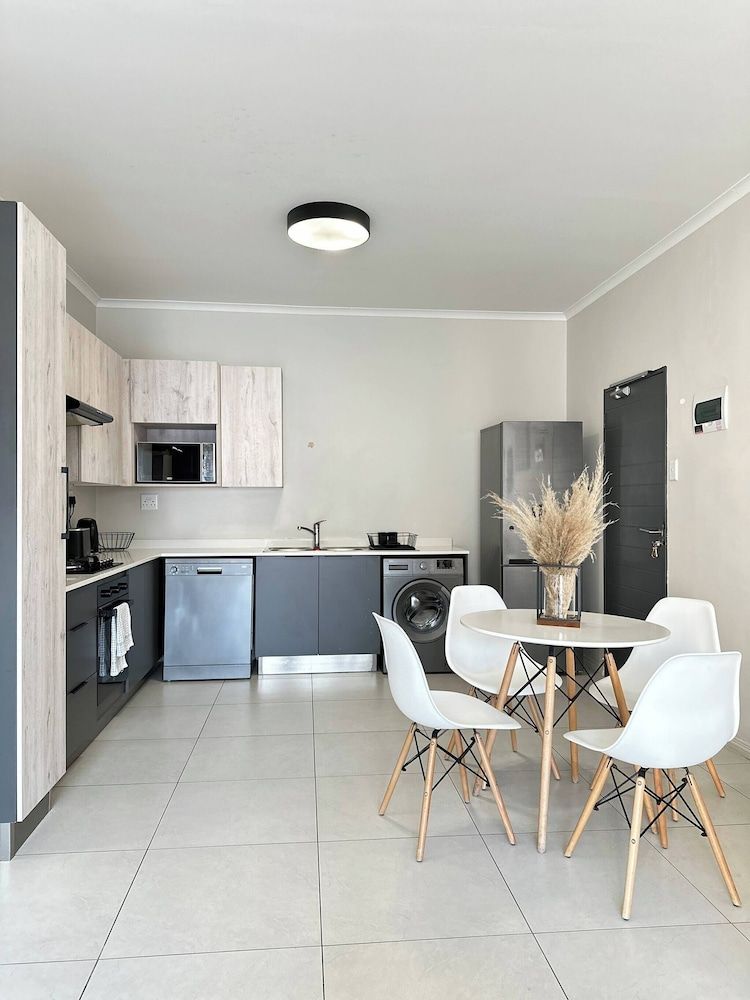 Apartment, 2 Bedrooms, Balcony, City View